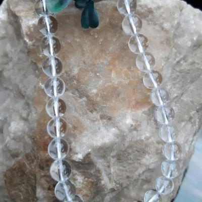 Collier boule en cristal de roche