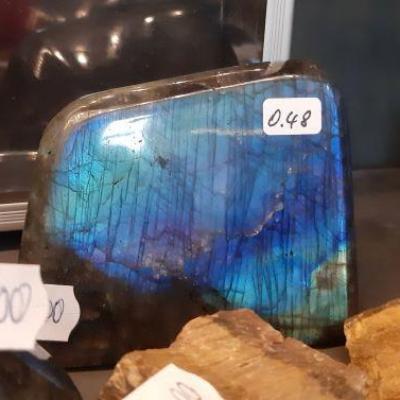 Labradorite brute 480gr miss terre et ciel